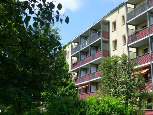 Wohnung zur Miete 304 € 2 Zimmer 50,6 m² 2. Geschoss Stauffenbergstraße 60 Saalfeld Saalfeld/Saale 07318