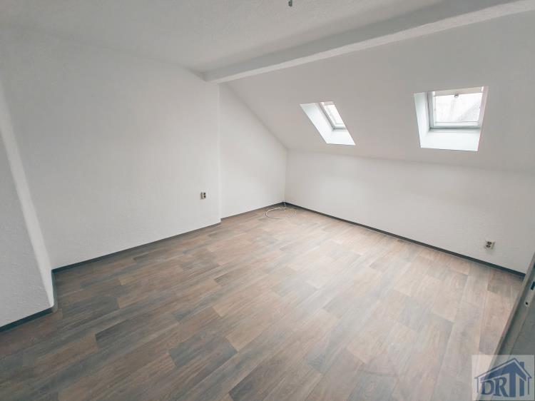 Wohnung zur Miete 407 € 3 Zimmer 74 m²<br/>Wohnfläche 2.<br/>Geschoss 01.12.2024<br/>Verfügbarkeit Zittau Zittau 02763