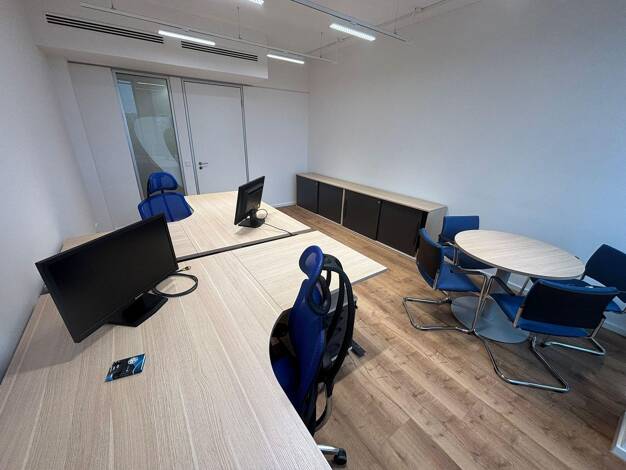 Bürofläche zur Miete provisionsfrei 1.650 € 32 m² Bürofläche Pelkovenstraße Moosach München 80992