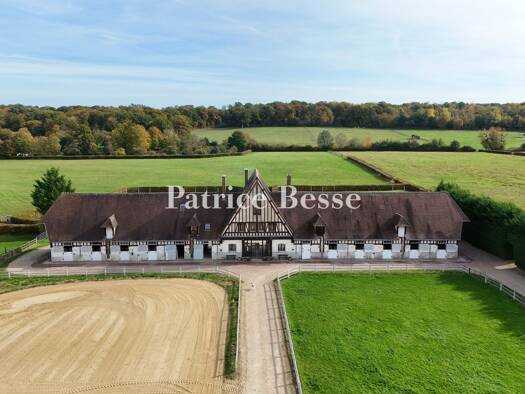 Reiterhof zum Kauf 1.595.000 € 320.000 m² Grundstück Centre-Gare Chantilly 60500