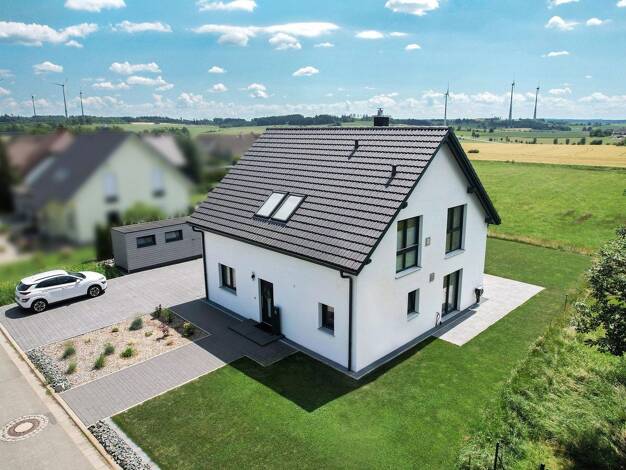 Einfamilienhaus zum Kauf provisionsfrei 568.000 € 5 Zimmer 153 m² 740 m² Grundstück frei ab 15.09.2026 Neugattendorf Gattendorf 95185