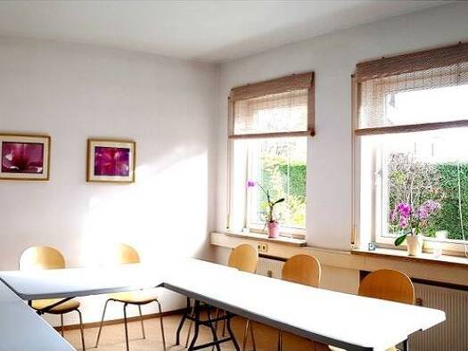Bürofläche zur Miete provisionsfrei 400 € 4 m² Bürofläche Bahnhofstraße Gräfelfing Gräfelfing 82166