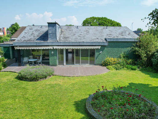 Einfamilienhaus zum Kauf 425.000 € 7 Zimmer 156 m² 895 m² Grundstück Ahlen 59227