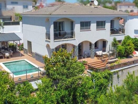 Haus zum Kauf 650.000 € 227 m² 396 m² Grundstück Lloret de Mar 17310