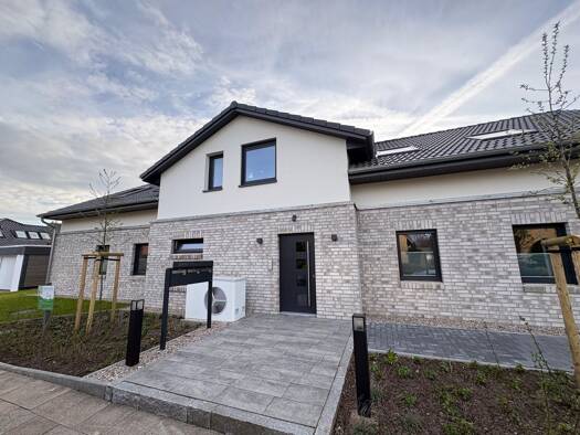 Wohnung zum Kauf 351.500 € 3 Zimmer 83 m² 1. Geschoss Doktor-Pauly-Straße 5 Heide 25746