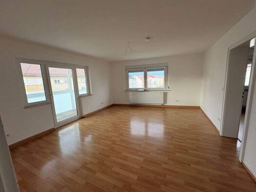Wohnung zur Miete 1.100 € 3 Zimmer 91,8 m² 5. Geschoss frei ab sofort Bayreuther Straße Rennweg Weiterer Innenstadtgürtel West / Nord / Ost 90489