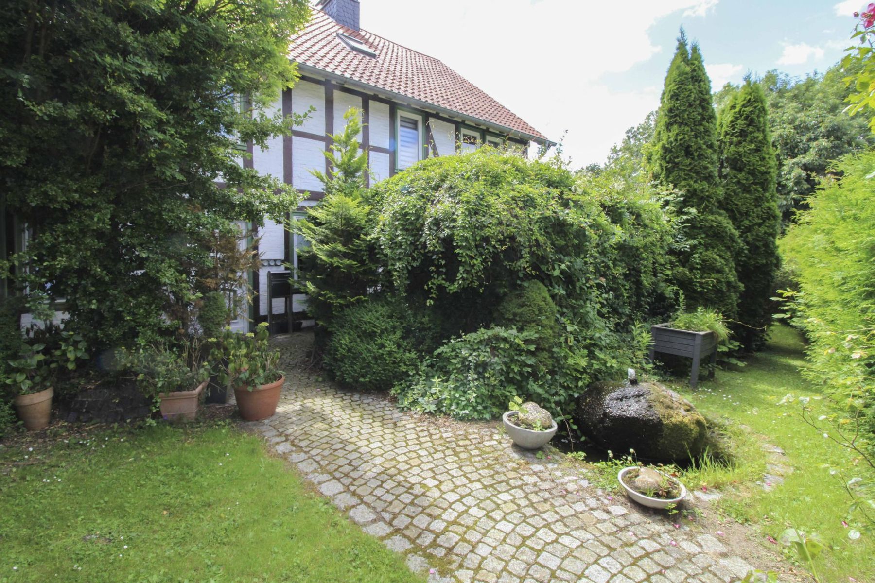 Mehrfamilienhaus zum Kauf als Kapitalanlage geeignet 333.000 € 11 Zimmer 204 m²<br/>Wohnfläche 1.890,2 m²<br/>Grundstück Üfingen Salzgitter 38239