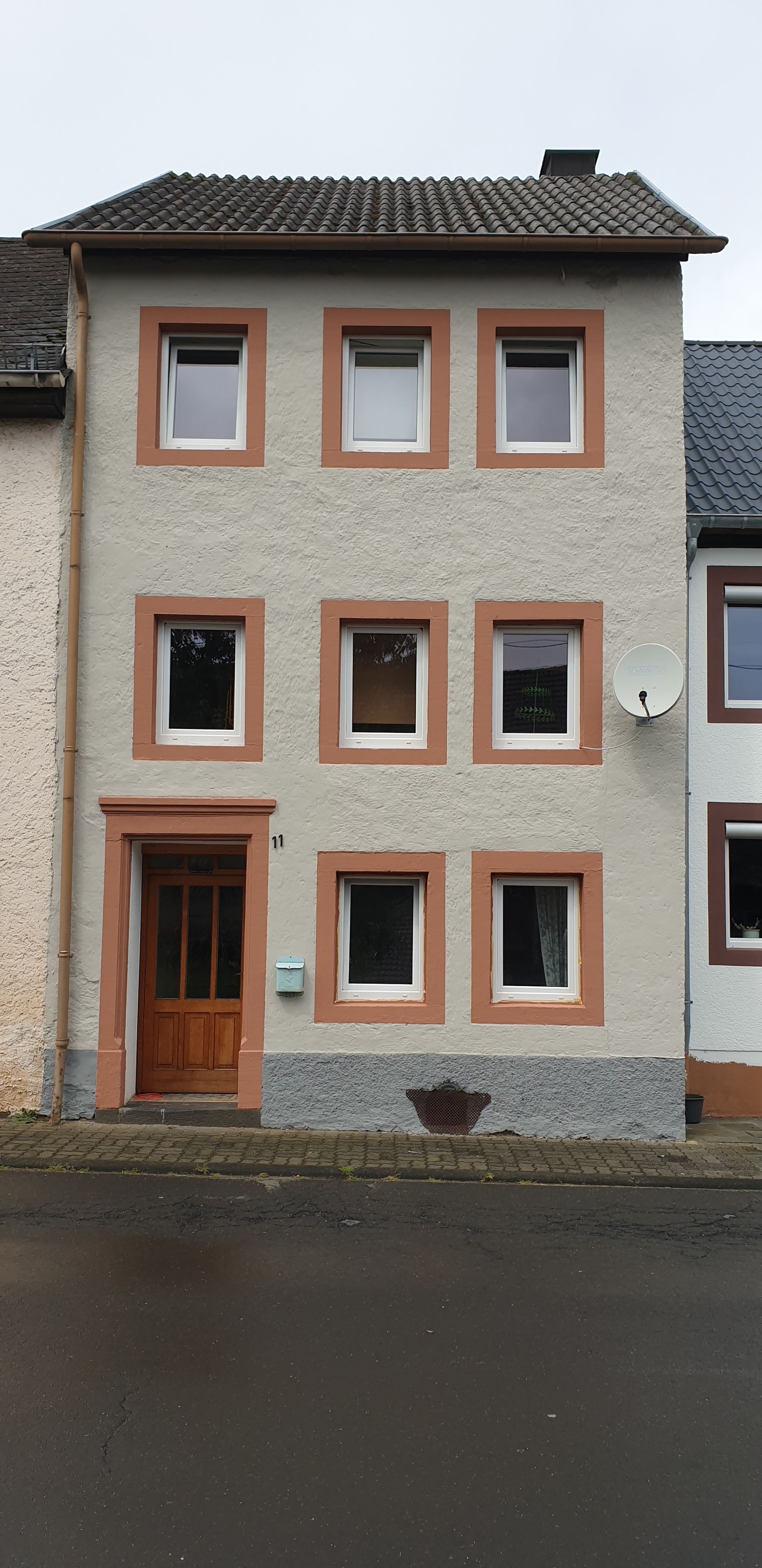 Reihenmittelhaus zum Kauf provisionsfrei 79.000 € 6 Zimmer 87 m²<br/>Wohnfläche 45 m²<br/>Grundstück Bettenfeld 54533