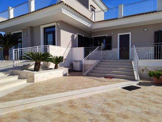 Einfamilienhaus zum Kauf 700.000 € 9 Zimmer 400 m² 1.500 m² Grundstück Trani 76125