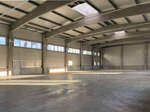 Lagerhalle zur Miete - Erstbezug 13.260 € 1.560 m² Lagerfläche teilbar ab 240 m² Wörth Wörth a. d. Donau 93086