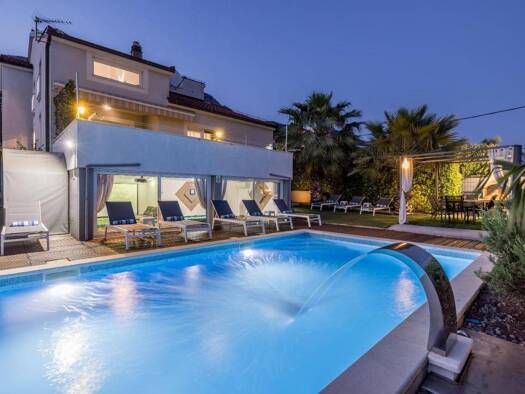 Villa zum Kauf 750.000 € 4 Zimmer 386 m² Kaštel Stari 21216