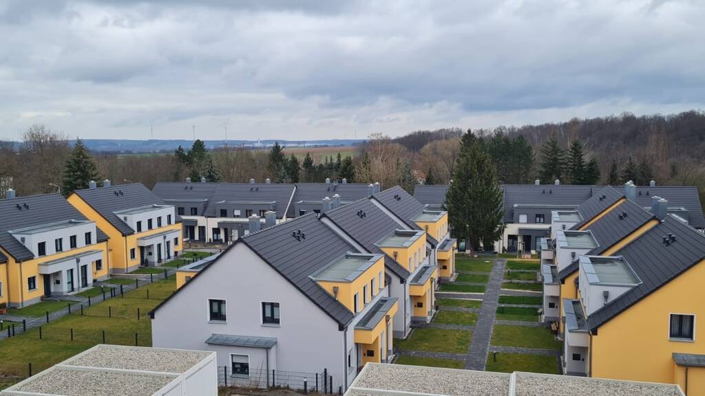 Mehrfamilienhaus zum Kauf - Erstbezug provisionsfrei als Kapitalanlage geeignet 4.069.000 € 1.360 m² 6.088 m² Grundstück Westbergstraße 76 Rudelswalde Crimmitschau 08451