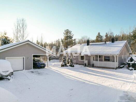 Einfamilienhaus zum Kauf 478.000 € 4 Zimmer 124 m² 1.349 m² Grundstück Metsätorpantie 8 B Espoo 02940