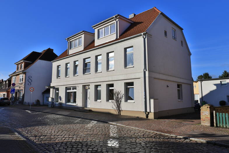 Mehrfamilienhaus zum Kauf 399.000 € 9 Zimmer 315,6 m² 470 m² Grundstück Klütz Klütz 23948