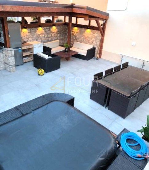 Haus zum Kauf 454.000 € 4 Zimmer 110 m²<br/>Wohnfläche Mali Losinj center