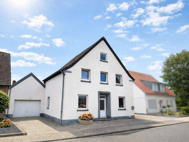 Einfamilienhaus zum Kauf 327.000 € 8 Zimmer 242 m² 1.298 m² Grundstück Lieck Heinsberg 52525