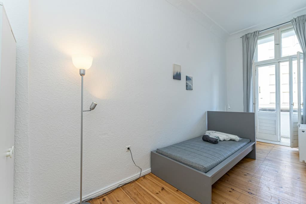 Wohnung zur Miete Wohnen auf Zeit 598 € 1 Zimmer 9 m²<br/>Wohnfläche 15.01.2025<br/>Verfügbarkeit Boxhagener Straße Friedrichshain Berlin 10245