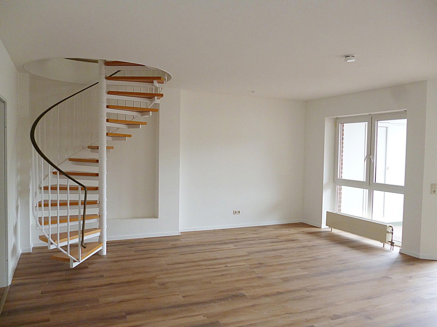 Maisonette zur Miete 1.425 € 5 Zimmer 127 m²<br/>Wohnfläche 3.<br/>Geschoss 01.03.2025<br/>Verfügbarkeit Erkrath - Süd Erkrath 40699