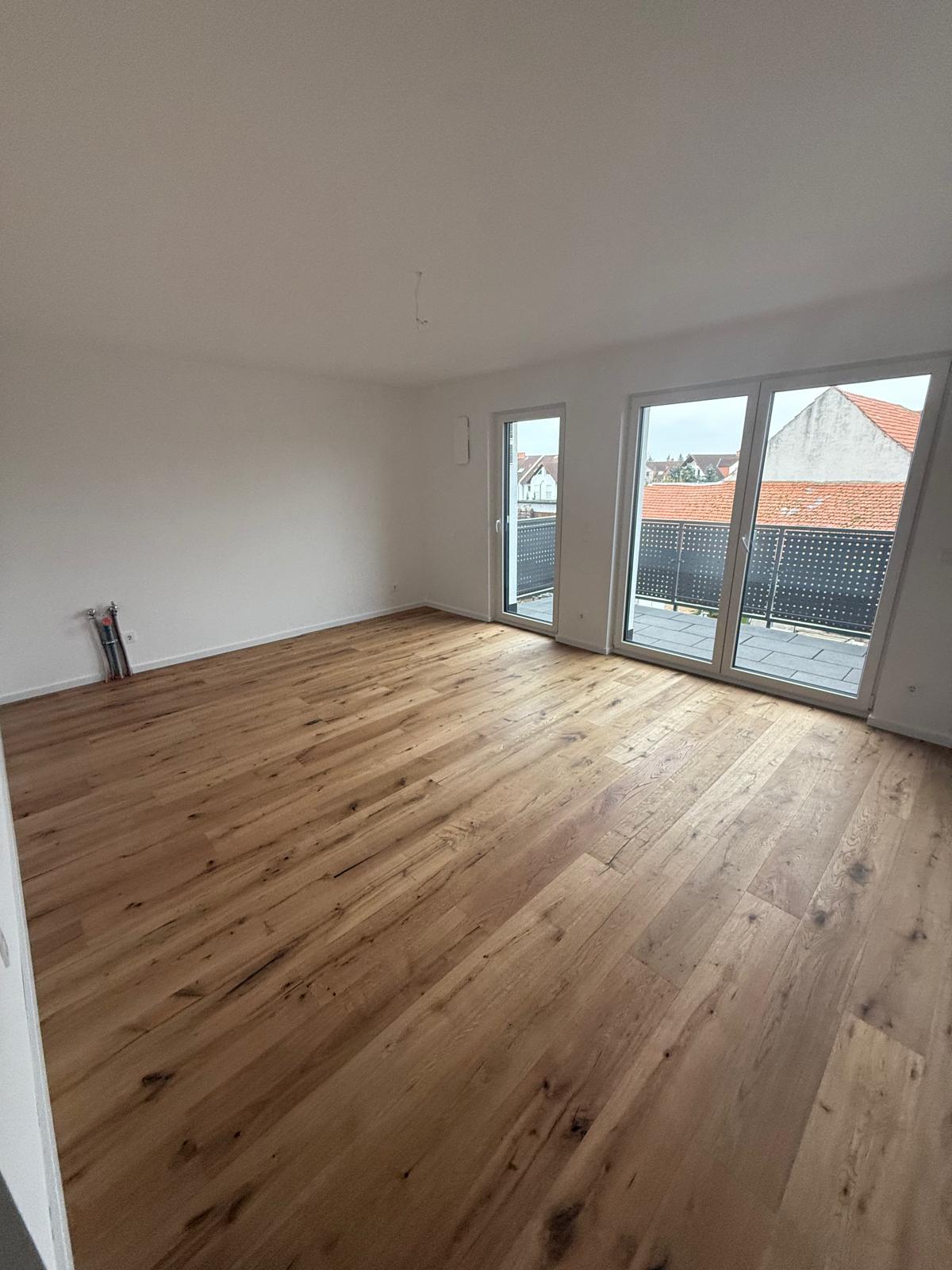 Wohnung zur Miete 900 € 2 Zimmer 57,1 m²<br/>Wohnfläche ab sofort<br/>Verfügbarkeit Langendiebacher Straße 17 Ravolzhausen Neuberg 63543