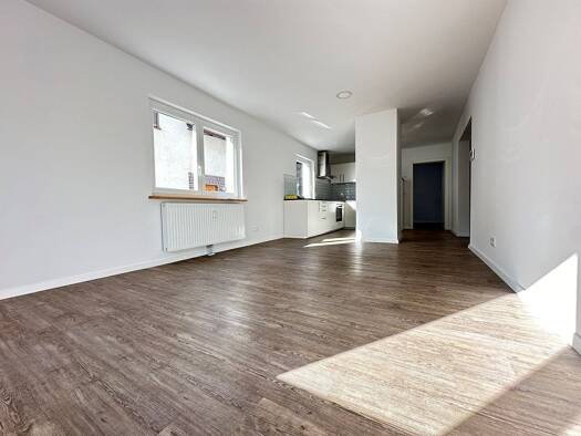 Wohnung zur Miete 650 € 3 Zimmer 75 m² Großheirath Großheirath 96269