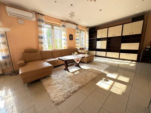 Wohnung zur Miete 690 € 3 Zimmer 116 m² Geschoss 1/2 frei ab sofort Waisenhausstrasse 74 Osterfeld-Ost Oberhausen 46117