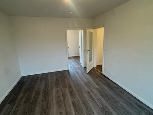 Wohnung zur Miete 429 € 3 Zimmer 55 m² 1. Geschoss Bronkhorststr. 106 Mittelmeiderich Duisburg 47137
