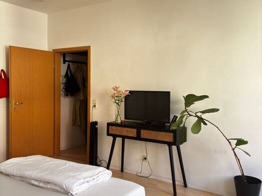 Wohnung zur Miete 800 € 1 Zimmer 30 m² Geschoss 4/5 frei ab 01.10.2026 Friedrichshain Friedrichshain-Kreuzberg 10247