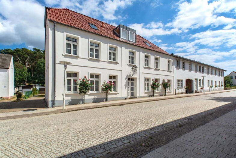 Wohnung zur Miete 740 € 3 Zimmer 74 m² 1. Geschoss frei ab 01.06.2025 August Bebel Str. 24 Putbus Putbus 18581