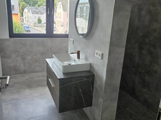 Sonstiges zum Kauf als Kapitalanlage geeignet 230.000 € 2,5 Zimmer 85 m² Trier-West-Pallien Trier Euren 54294