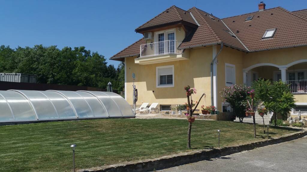 Mehrfamilienhaus zum Kauf provisionsfrei als Kapitalanlage geeignet 625.000 € 12 Zimmer 522 m² 1.143 m² Grundstück Alsópáhok 8394