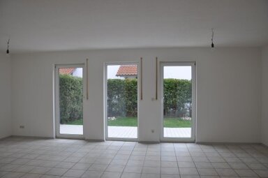 Doppelhaushälfte zum Kauf 549.000 € 5 Zimmer 158 m² 347 m² Grundstück Neutraubling 93073