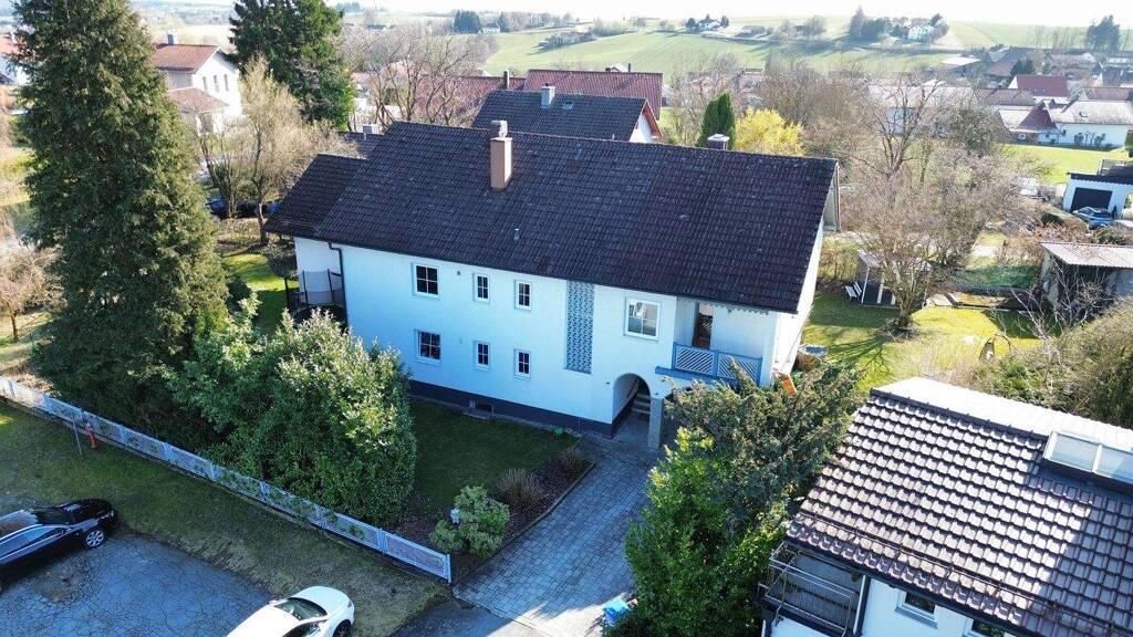 Mehrfamilienhaus zum Kauf 469.000 € 9 Zimmer 289 m² 1.700 m² Grundstück Neukirchen Neukirchen vorm Wald 94154