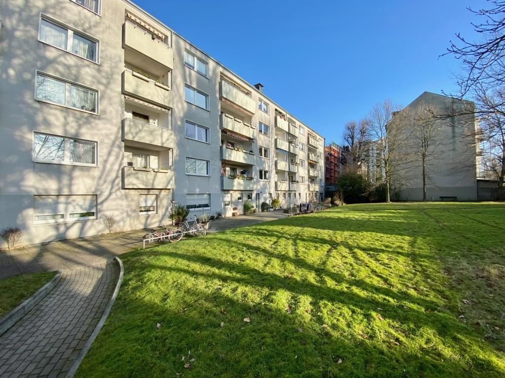 Wohnung zum Kauf provisionsfrei 299.000 € 4 Zimmer 94,6 m²<br/>Wohnfläche 1.<br/>Geschoss Rather Kreuzweg 69 Rath Düsseldorf 40472