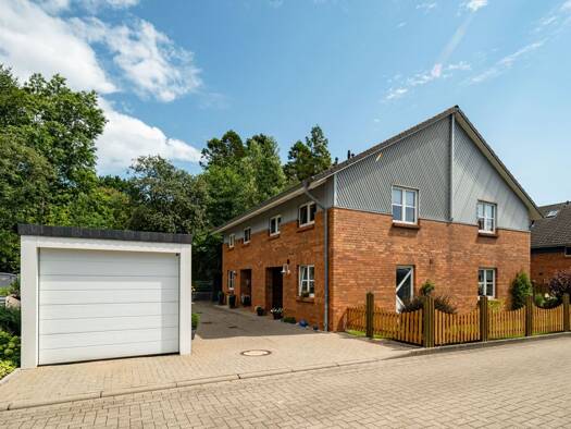 Doppelhaushälfte zum Kauf 349.000 € 4 Zimmer 105 m² 247 m² Grundstück Husum 25813
