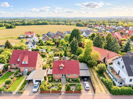 Einfamilienhaus zum Kauf 550.000 € 7 Zimmer 200 m² 700 m² Grundstück Rethen Laatzen 30880
