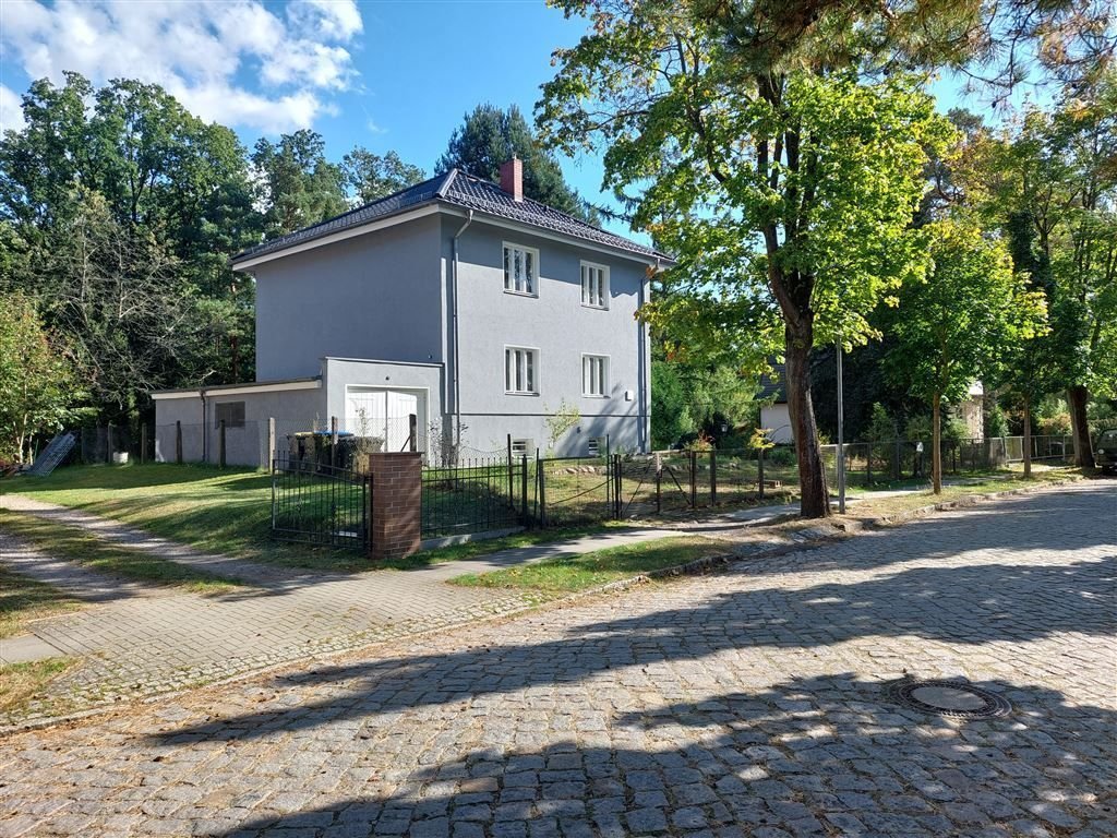 Mehrfamilienhaus zur Miete 1.950 € 4 Zimmer 151 m²<br/>Wohnfläche 1.500 m²<br/>Grundstück Dianaallee 11 Borgsdorf Hohen Neuendorf 16556