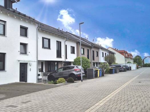 Reihenmittelhaus zum Kauf 649.000 € 7 Zimmer 153 m² 176 m² Grundstück Jügesheim Rodgau 63110