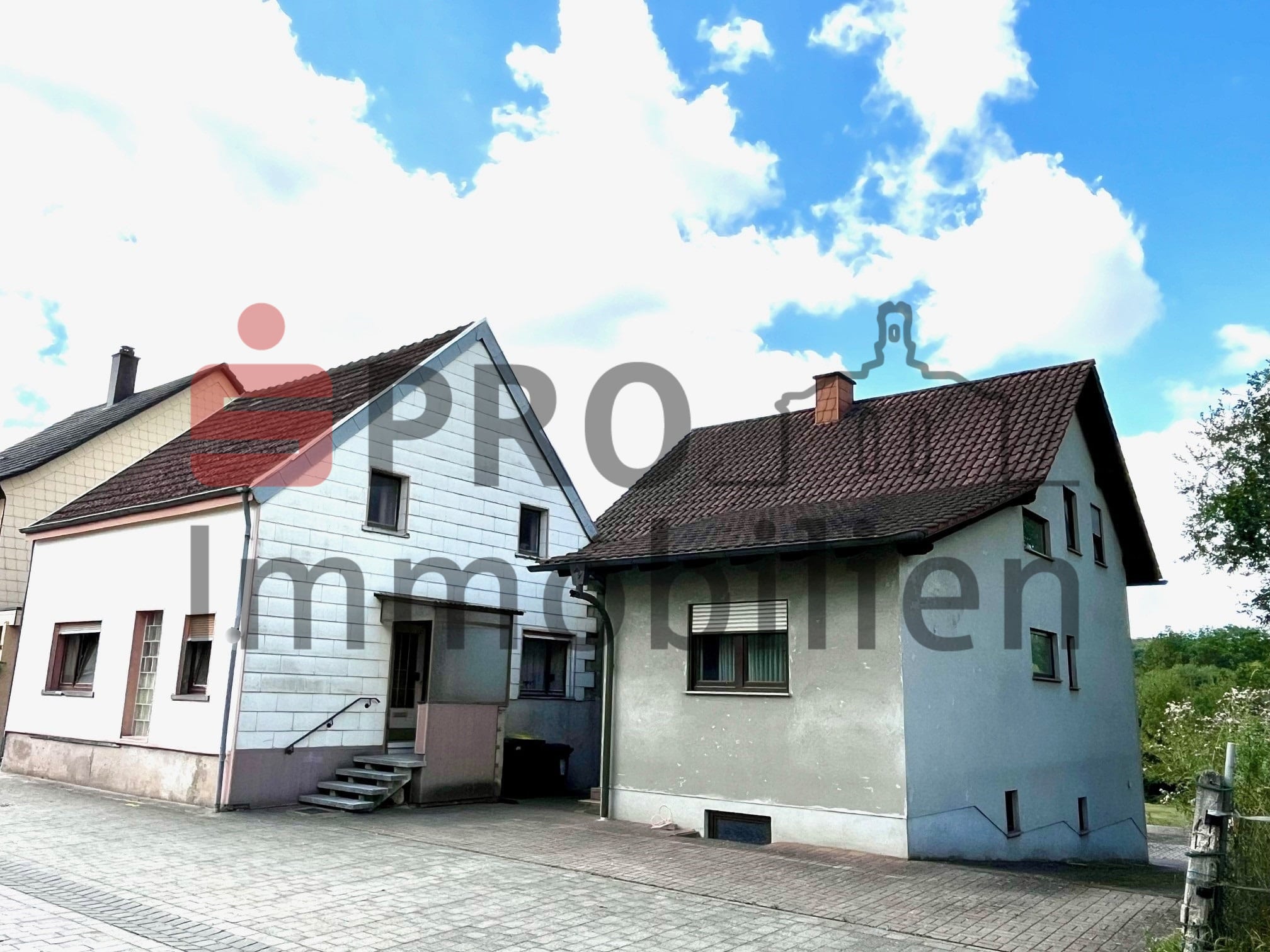 Einfamilienhaus zum Kauf 280.000 € 10 Zimmer 195 m²<br/>Wohnfläche 1.254 m²<br/>Grundstück ab sofort<br/>Verfügbarkeit Eiweiler Heusweiler 66265