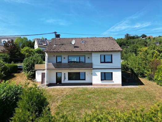 Einfamilienhaus zum Kauf 298.000 € 5 Zimmer 154 m² 881 m² Grundstück frei ab sofort Bergneustadt Bergneustadt 51702