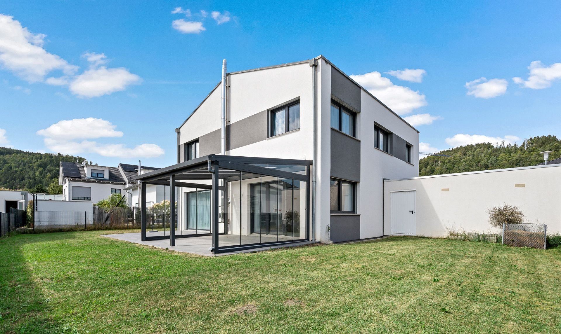 Einfamilienhaus zum Kauf provisionsfrei 659.000 € 6 Zimmer 206,8 m²<br/>Wohnfläche 519 m²<br/>Grundstück Immendingen Immendingen 78194