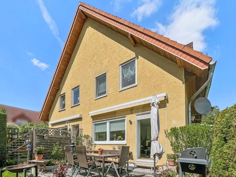 Doppelhaushälfte zum Kauf 298.000 € 5 Zimmer 104 m² 164 m² Grundstück Freital Freital 01705