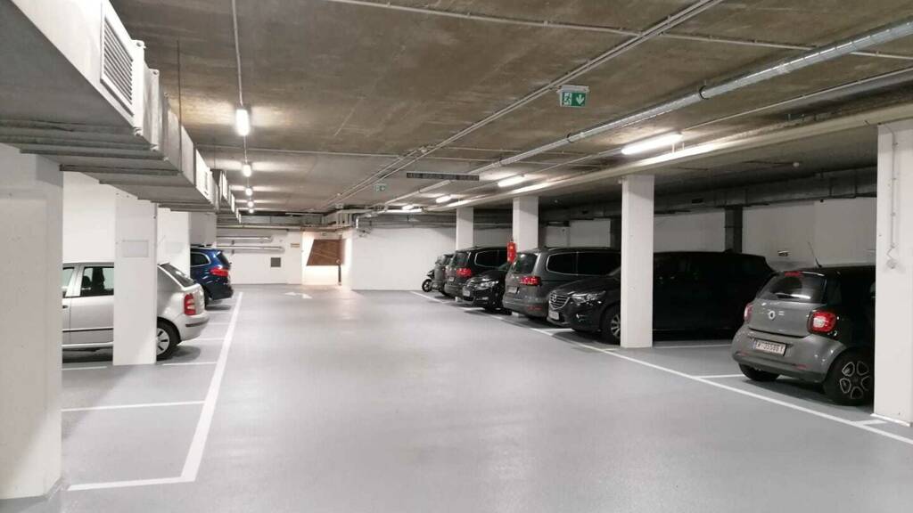 Tiefgaragenstellplatz zur Miete 146 € Wien 1060