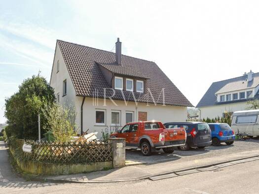 Mehrfamilienhaus zum Kauf 399.000 € 8 Zimmer 175 m² 582 m² Grundstück frei ab sofort Unterriexingen Markgröningen 71706