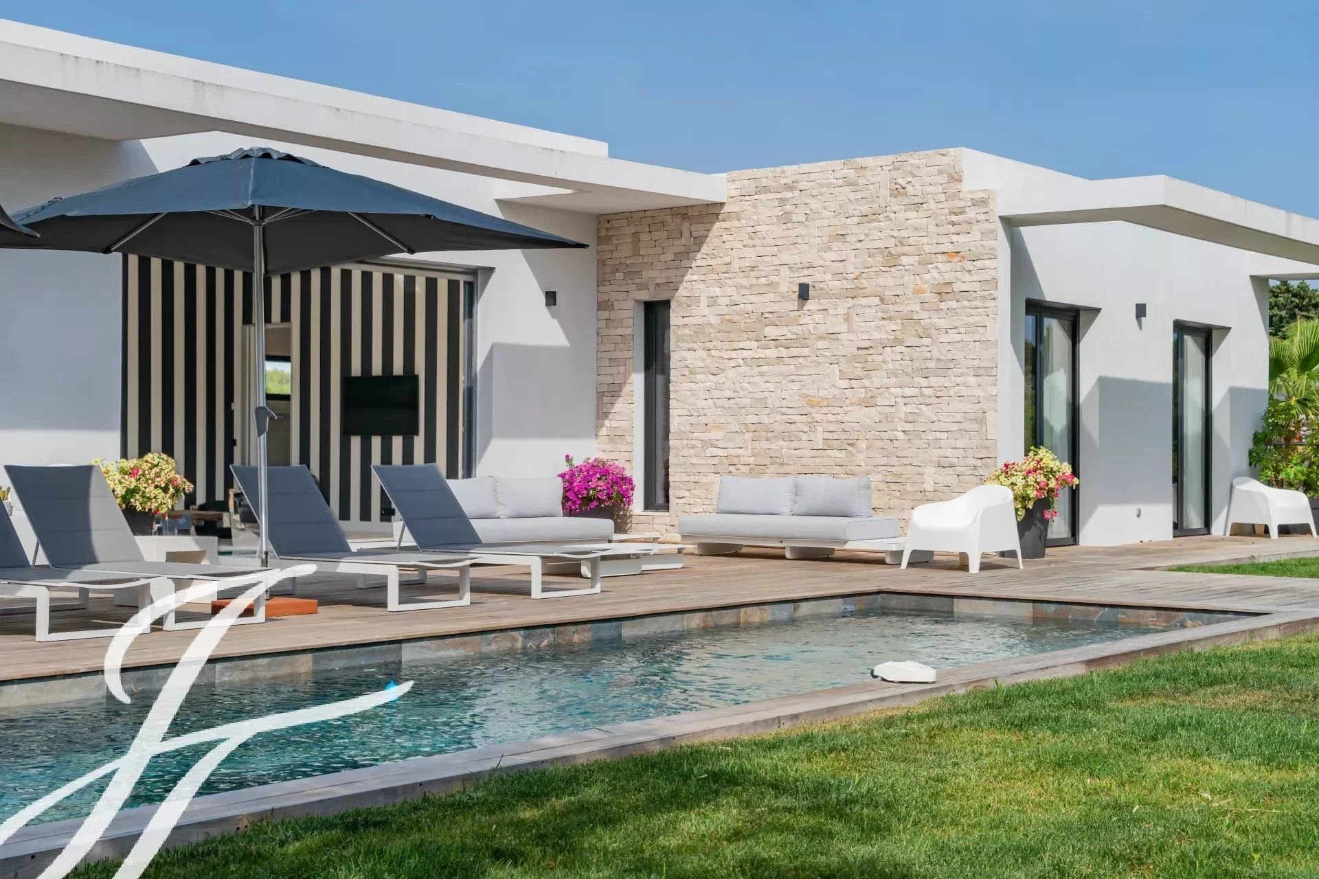 Einfamilienhaus zur Miete 15.500 € 300 m²<br/>Wohnfläche 1.500 m²<br/>Grundstück Les Colles-Camp Lauvas-Font de l'Orme Mougins 06250