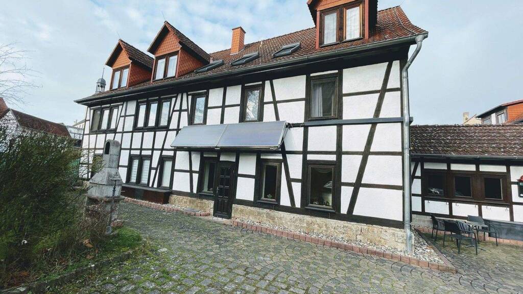 Mehrfamilienhaus zum Kauf provisionsfrei 530.000 € 18 Zimmer 1.040 m² 1.400 m² Grundstück Hauptstraße 50 Aschara Bad Langensalza OT Aschara 99947