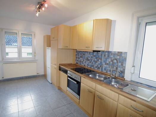 Einfamilienhaus zur Miete 680 € 5 Zimmer 100 m² 170 m² Grundstück Rothenhof Rödental 96472