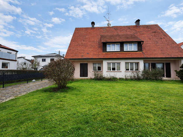 Doppelhaushälfte zum Kauf 398.000 € 3,5 Zimmer 102 m² 648 m² Grundstück Burgfarrnbach Fürth 90768