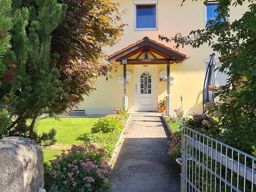 Wohnung zum Kauf 239.000 € 3 Zimmer 75 m² 2 Geschosse frei ab sofort Hart a. d. Alz Garching an der Alz 84518