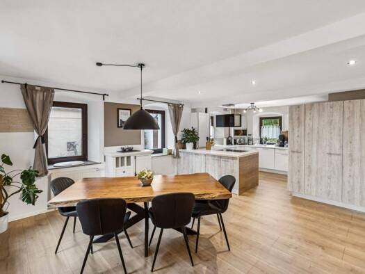 Einfamilienhaus zum Kauf 235.000 € 6 Zimmer 210 m² 990 m² Grundstück Helmbrechts 95233