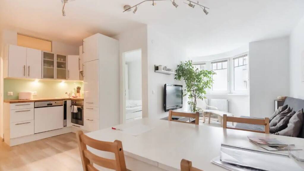 Wohnung zur Miete Wohnen auf Zeit 1.596 € 2 Zimmer 43 m² frei ab sofort Wien 1090